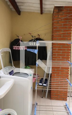 Casa à venda com 100m², 3 quartos e 1 vagaÁrea de Serviço