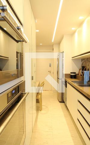 Apartamento à venda com 161m², 3 quartos e 3 vagasCozinha
