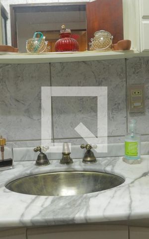 Casa à venda com 124m², 3 quartos e 2 vagasBanheiro Social