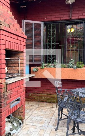 Casa à venda com 124m², 3 quartos e 2 vagasÁrea comum - Churrasqueira