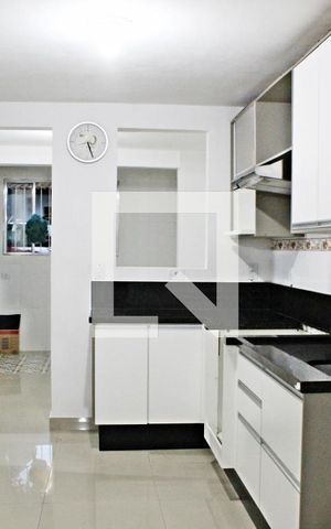 Casa para alugar com 150m², 2 quartos e 6 vagasCozinha