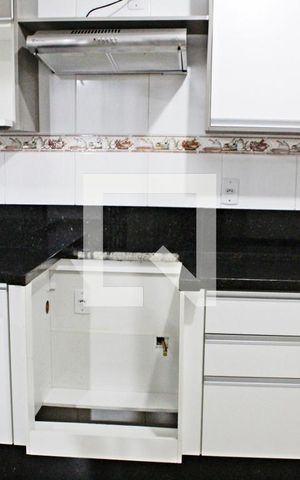 Casa para alugar com 150m², 2 quartos e 6 vagasCozinha