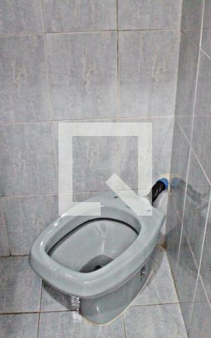 Casa para alugar com 150m², 2 quartos e 6 vagasBanheiro da Suíte