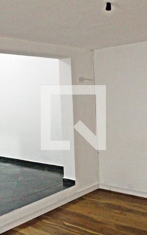 Casa para alugar com 150m², 2 quartos e 6 vagasHall