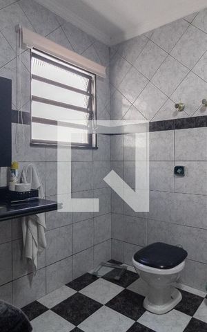 Casa à venda com 120m², 4 quartos e 2 vagas Casa à venda com 120m², 4 quartos e 2 vagasBanheiro da Suíte