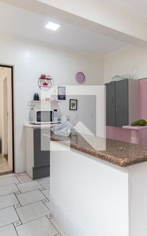 Casa à venda com 120m², 4 quartos e 2 vagas Casa à venda com 120m², 4 quartos e 2 vagasCozinha
