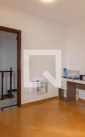 Casa à venda com 120m², 4 quartos e 2 vagas Casa à venda com 120m², 4 quartos e 2 vagasQuarto 3