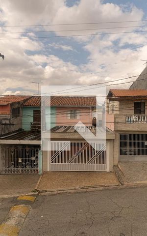 Casa à venda com 120m², 4 quartos e 2 vagas Casa à venda com 120m², 4 quartos e 2 vagasVista do Quarto 2