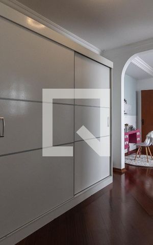 Casa à venda com 120m², 4 quartos e 2 vagas Casa à venda com 120m², 4 quartos e 2 vagasSuíte