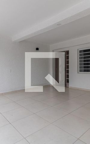 Casa à venda com 120m², 4 quartos e 2 vagas Casa à venda com 120m², 4 quartos e 2 vagasGaragem