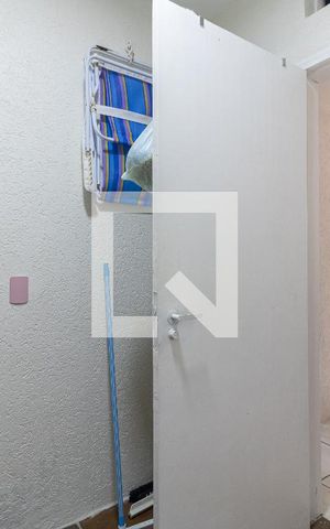 Casa à venda com 120m², 4 quartos e 2 vagas Casa à venda com 120m², 4 quartos e 2 vagasQuarto de Serviço