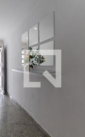 Casa à venda com 120m², 4 quartos e 2 vagas Casa à venda com 120m², 4 quartos e 2 vagasEntrada