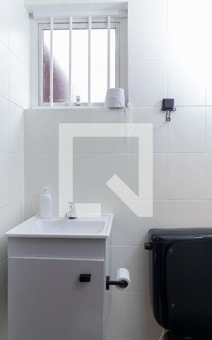 Casa à venda com 120m², 4 quartos e 2 vagas Casa à venda com 120m², 4 quartos e 2 vagasLavabo
