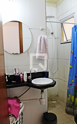 Casa de condomínio à venda com 120m², 3 quartos e 2 vagasBanheiro Corredor