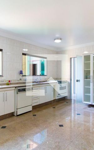 Casa para alugar com 193m², 3 quartos e 2 vagasCozinha