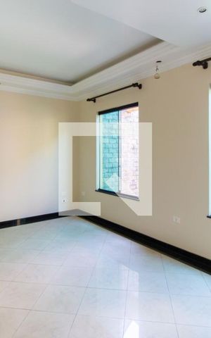 Casa para alugar com 193m², 3 quartos e 2 vagasSala