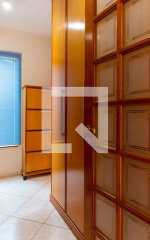 Casa para alugar com 193m², 3 quartos e 2 vagasCloset da Suíte 2 e 3
