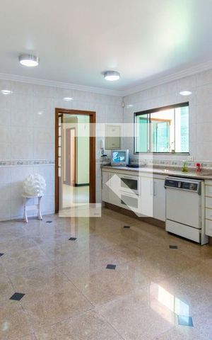 Casa para alugar com 193m², 3 quartos e 2 vagasCozinha