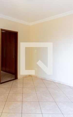 Casa para alugar com 193m², 3 quartos e 2 vagasSuíte