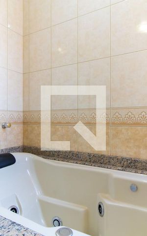 Casa para alugar com 193m², 3 quartos e 2 vagasBanheiro da Suíte