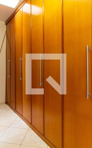 Casa para alugar com 193m², 3 quartos e 2 vagasCloset da Suíte