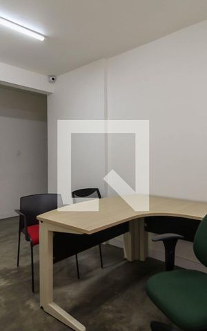 Apartamento para alugar com 170m², 3 quartos e 1 vaga Apartamento para alugar com 170m², 3 quartos e 1 vagaSala de Reunião