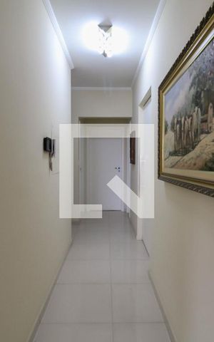 Apartamento para alugar com 170m², 3 quartos e 1 vaga Apartamento para alugar com 170m², 3 quartos e 1 vagaCorredor