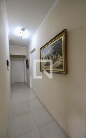 Apartamento para alugar com 170m², 3 quartos e 1 vaga Apartamento para alugar com 170m², 3 quartos e 1 vagaCorredor