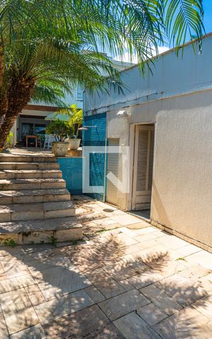 Casa à venda com 380m², 4 quartos e 4 vagas Casa à venda com 380m², 4 quartos e 4 vagasQuintal