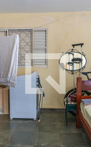 Casa à venda com 380m², 4 quartos e 4 vagas Casa à venda com 380m², 4 quartos e 4 vagasQuarto de Serviço