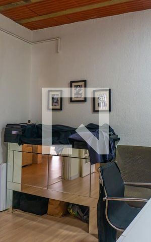 Casa à venda com 380m², 4 quartos e 4 vagas Casa à venda com 380m², 4 quartos e 4 vagasEscritório