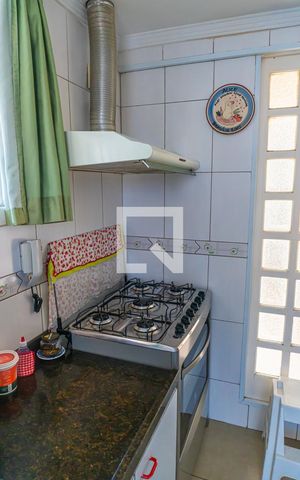 Casa à venda com 380m², 4 quartos e 4 vagas Casa à venda com 380m², 4 quartos e 4 vagasCozinha