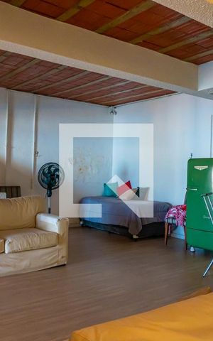 Casa à venda com 380m², 4 quartos e 4 vagas Casa à venda com 380m², 4 quartos e 4 vagasSalão