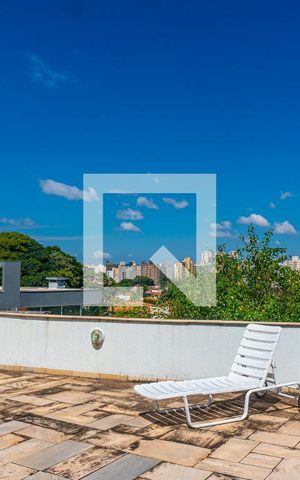 Casa à venda com 380m², 4 quartos e 4 vagas Casa à venda com 380m², 4 quartos e 4 vagasPiscina