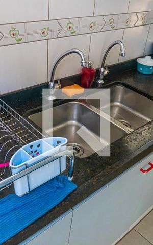 Casa à venda com 380m², 4 quartos e 4 vagas Casa à venda com 380m², 4 quartos e 4 vagasCozinha