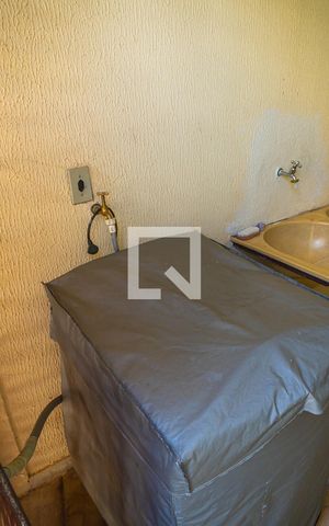 Casa à venda com 380m², 4 quartos e 4 vagas Casa à venda com 380m², 4 quartos e 4 vagasÁrea de Serviço