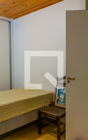 Casa à venda com 380m², 4 quartos e 4 vagas Casa à venda com 380m², 4 quartos e 4 vagasQuarto 1