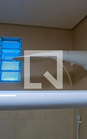 Casa à venda com 380m², 4 quartos e 4 vagas Casa à venda com 380m², 4 quartos e 4 vagasBanheiro Social
