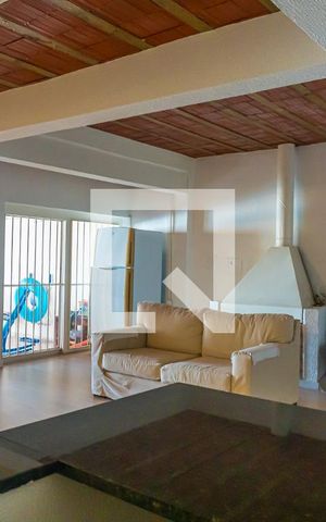 Casa à venda com 380m², 4 quartos e 4 vagas Casa à venda com 380m², 4 quartos e 4 vagasSalão