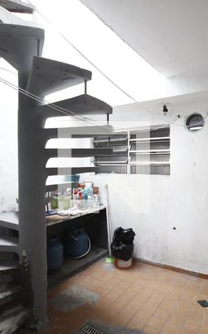 Casa para alugar com 139m², 3 quartos e sem vagaQuintal