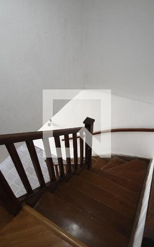 Casa para alugar com 139m², 3 quartos e sem vagaEscada