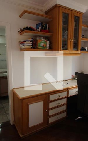 Apartamento à venda com 187m², 3 quartos e 3 vagasSuite 2
