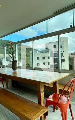 Apartamento à venda com 320m², 4 quartos e 4 vagas Apartamento à venda com 320m², 4 quartos e 4 vagasTerraço