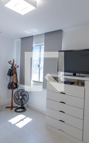 Casa de condomínio para alugar com 200m², 4 quartos e 2 vagas Casa de condomínio para alugar com 200m², 4 quartos e 2 vagasQuarto 1