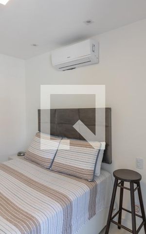 Casa de condomínio para alugar com 200m², 4 quartos e 2 vagas Casa de condomínio para alugar com 200m², 4 quartos e 2 vagasSuíte