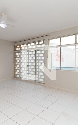Apartamento à venda com 150m², 2 quartos e sem vagaSala