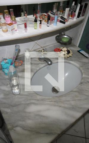 Apartamento à venda com 80m², 3 quartos e sem vagaBanheiro