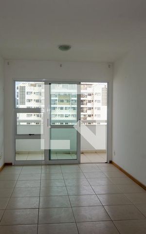 Apartamento à venda com 130m², 2 quartos e 2 vagas Apartamento à venda com 130m², 2 quartos e 2 vagasSala