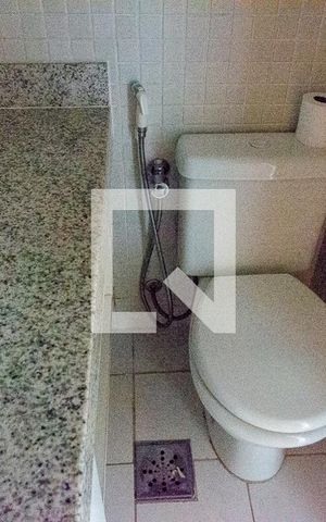 Apartamento à venda com 130m², 2 quartos e 2 vagas Apartamento à venda com 130m², 2 quartos e 2 vagasbanheiro social