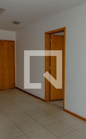 Apartamento à venda com 130m², 2 quartos e 2 vagas Apartamento à venda com 130m², 2 quartos e 2 vagasSala